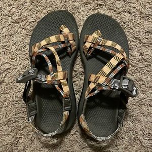 Chaco Z/Cloud X2 REMIX, Cottage Poppy color, size 7, in perfect shape.